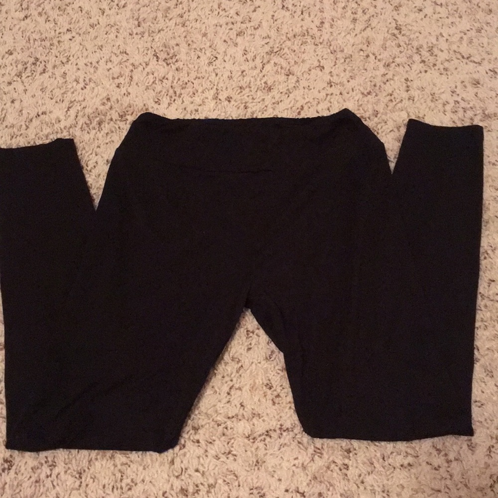 Black leggings